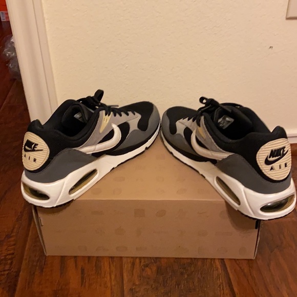 Nike Men’s Air Max Correlate Shoes - Picture 5 of 6